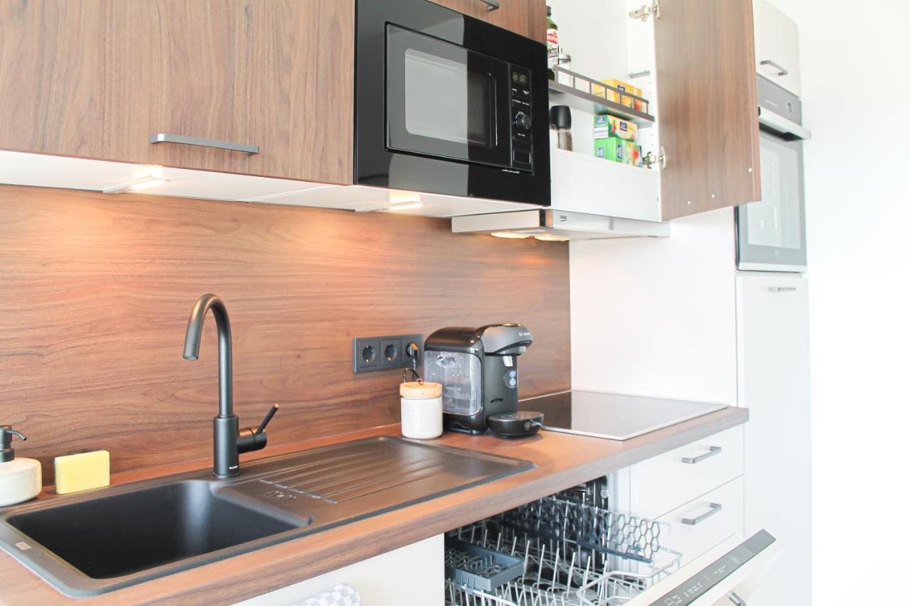 Special Apartment - Stadtnah, Balkon, Parkplatz, E-Ladestation, Gitterbox Fuer Fahrraeder, Fitnessstudio Koblenz  Exteriör bild